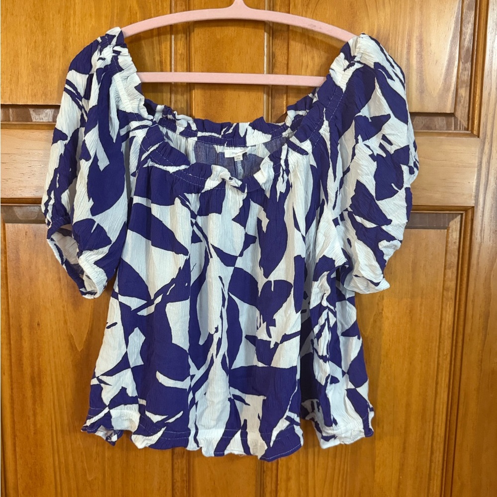 Maurices Blue and White Ruffled Puff Sleeve Blouse